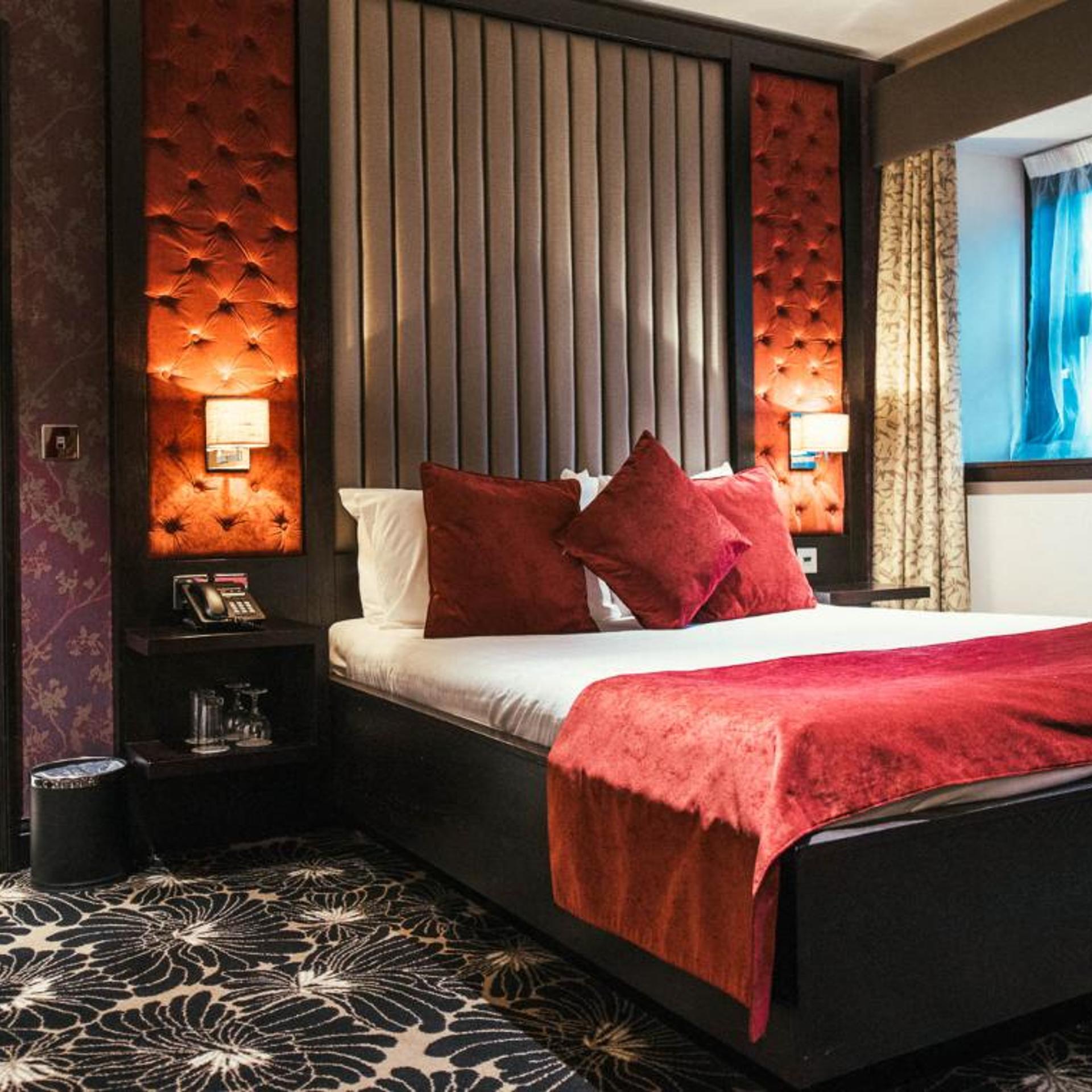Room, Double Bed