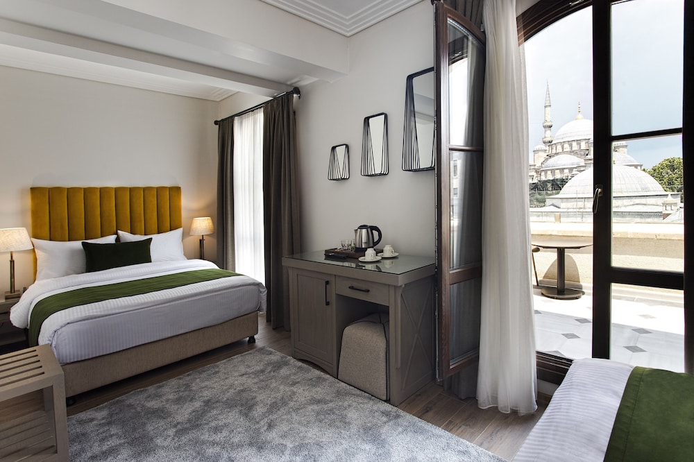 Mest Hotel 13/46