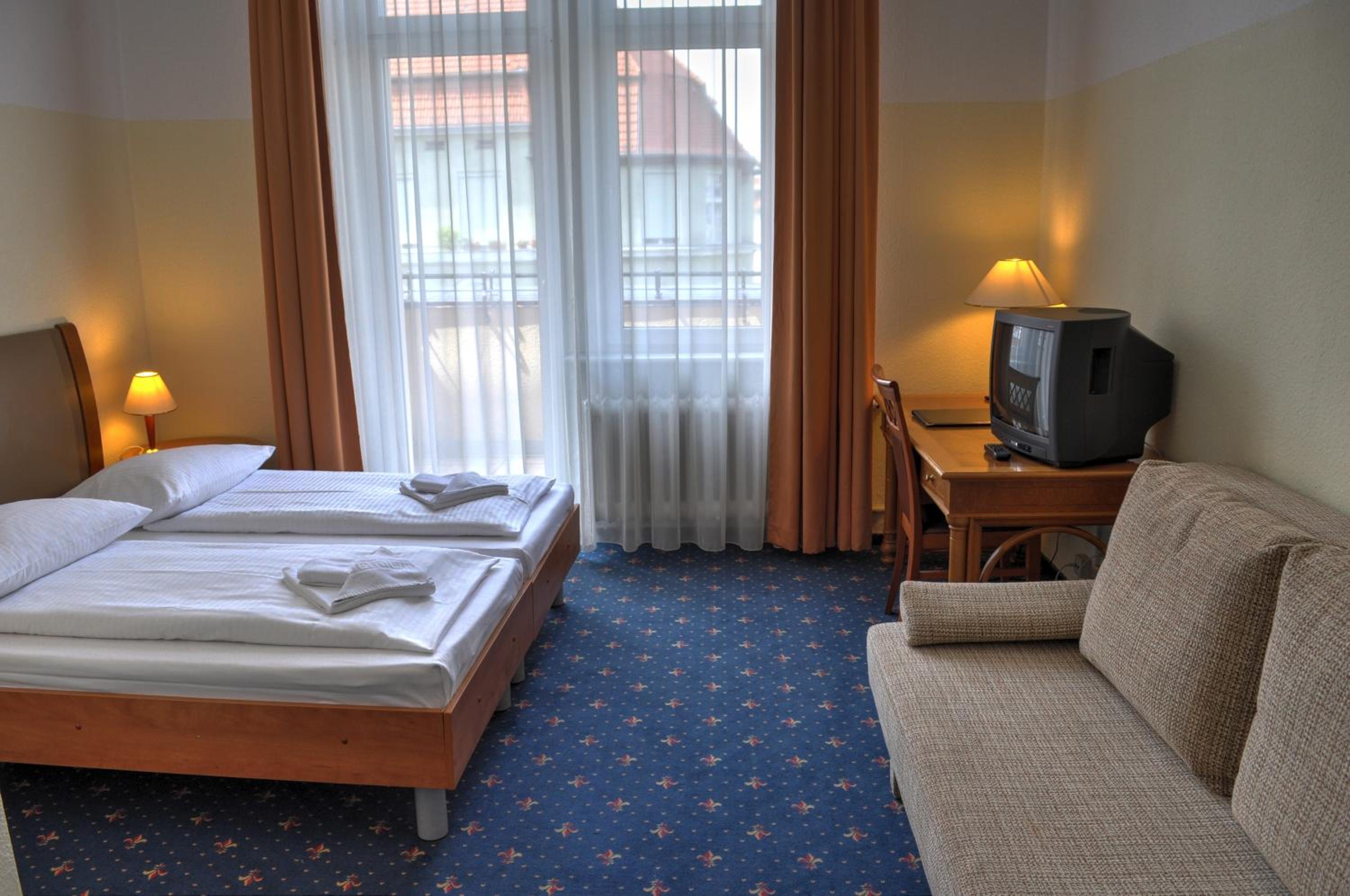 Family, Hotel Europa City 6/10