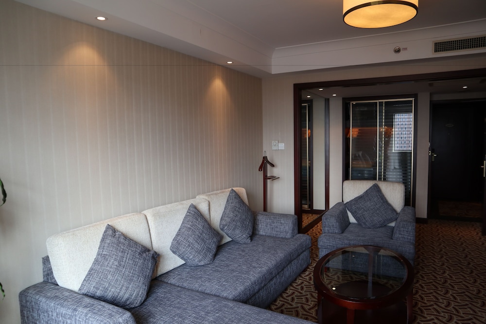 Jianguo Hotel Shanghai 38/56