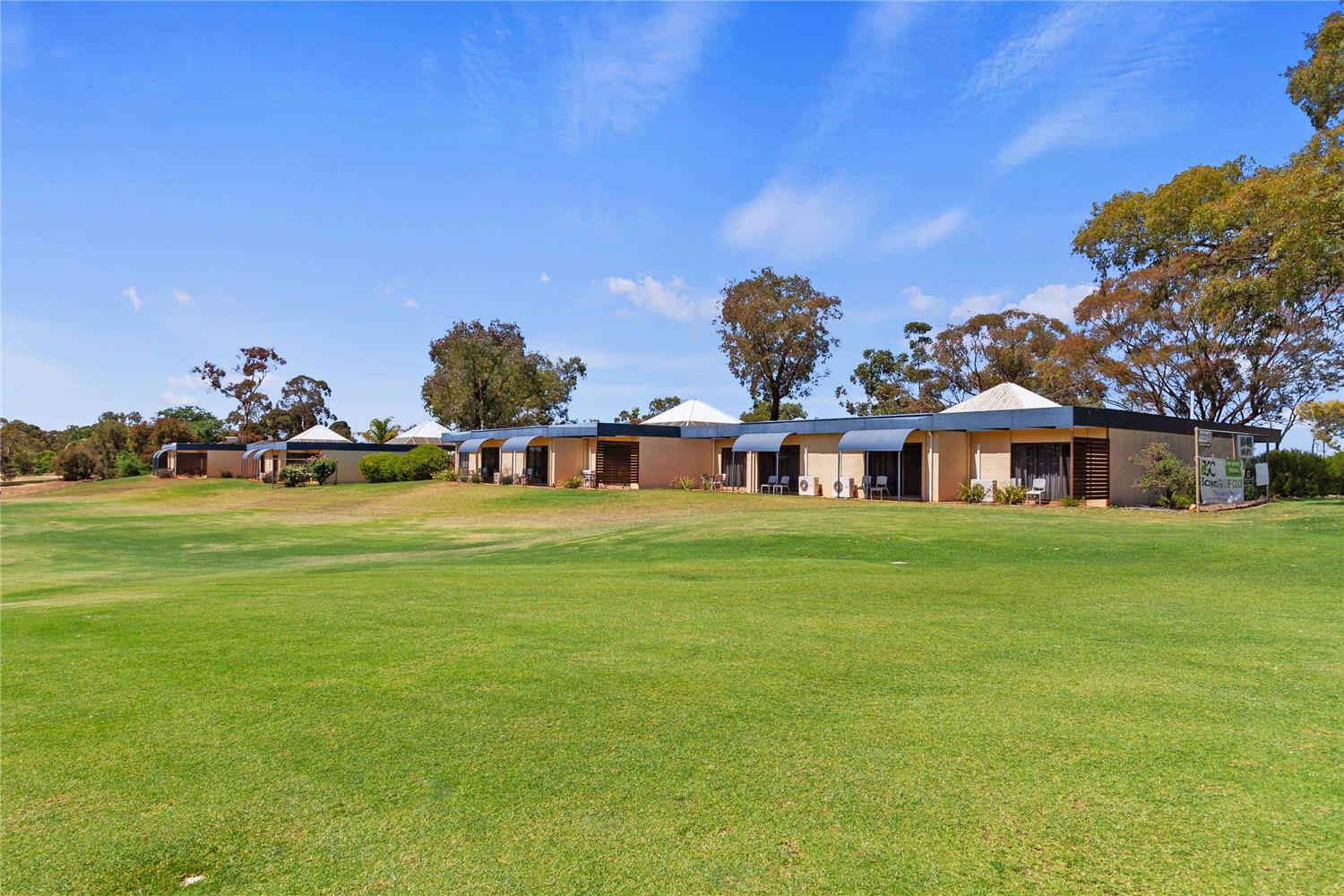Comfort Inn & Suites Riverland 26/27