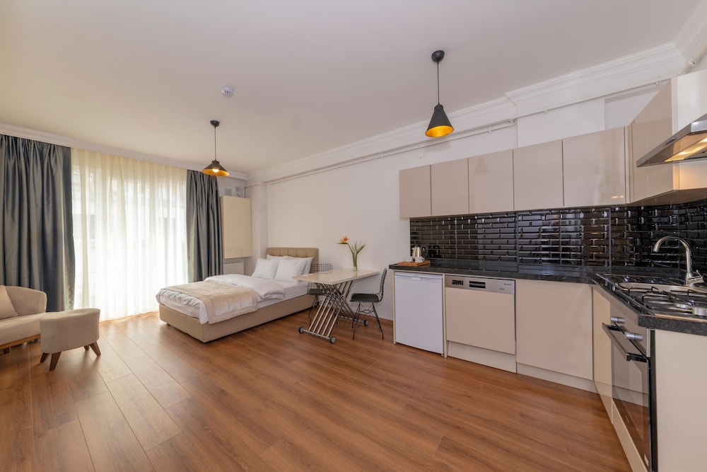 Joy Suites Hotel 28/69