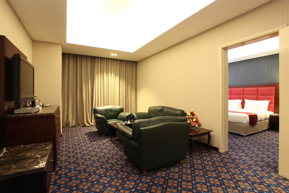 Ramee Guestline Hotel 33/63