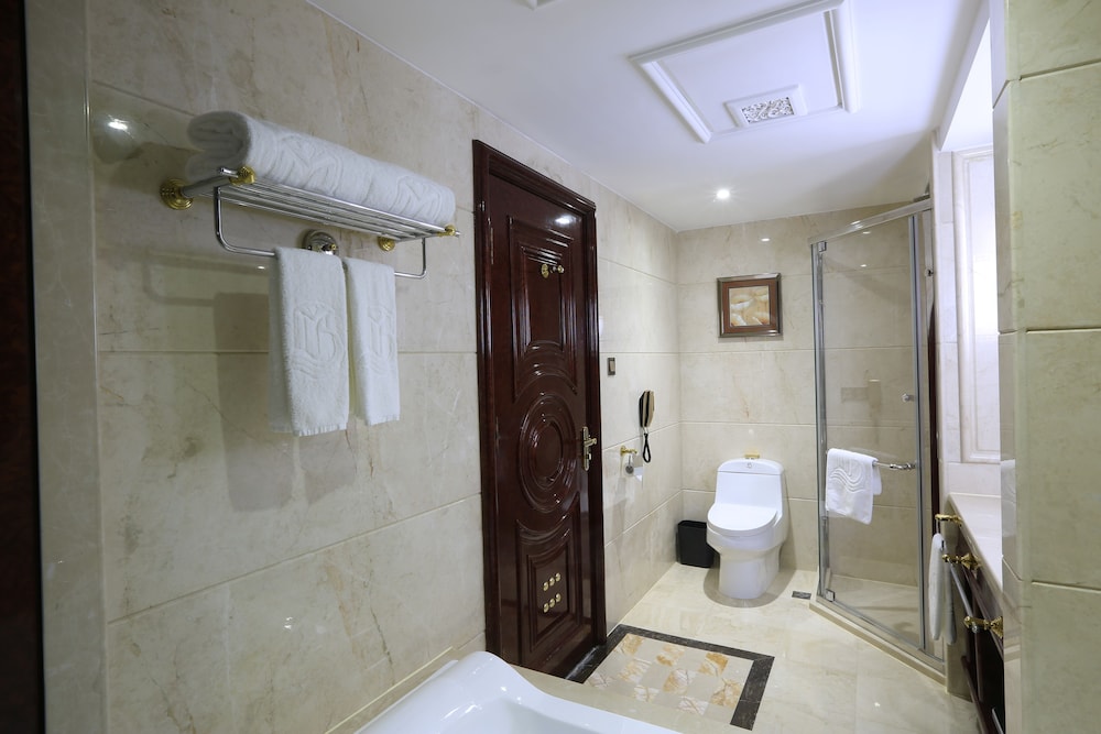 Yueda Financial City International Hotel 50/50