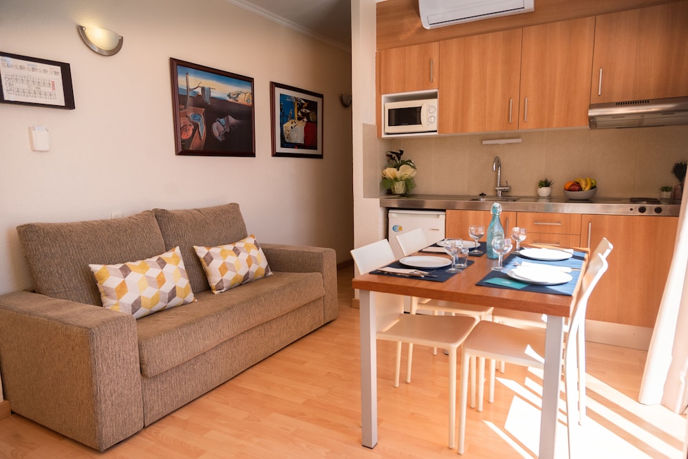Aparthotel Palamos 37/57