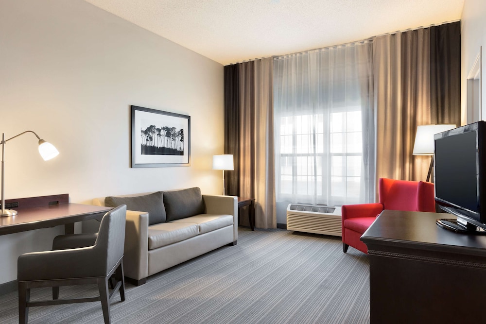 Country Inn & Suites By Radisson Kearney NE 21/37