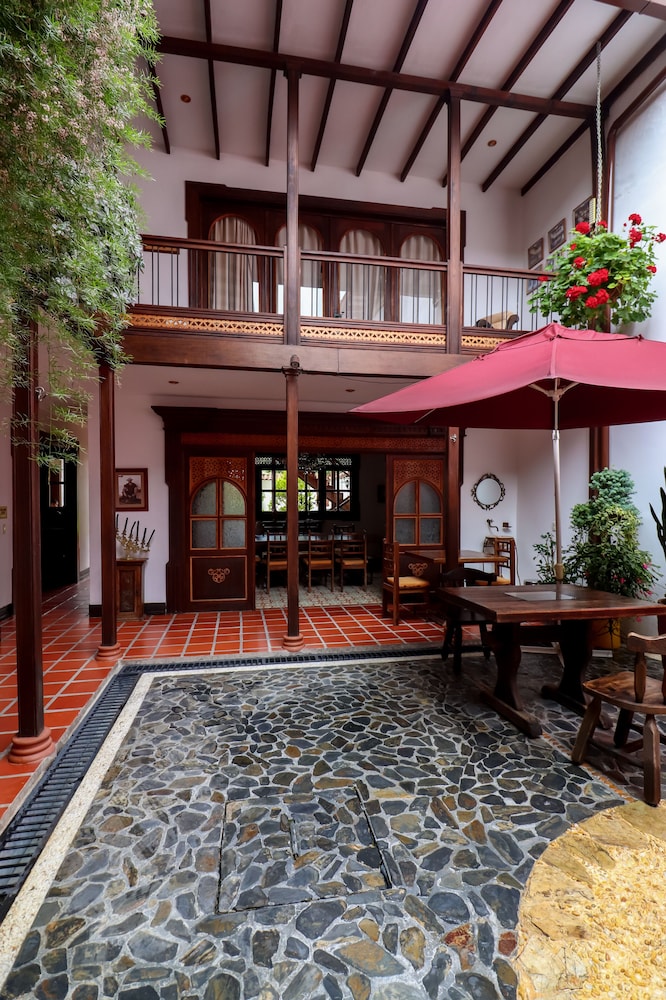 Casa Lola Hotel Boutique 8/59