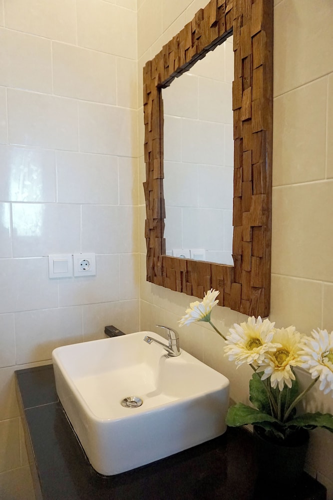 Graha Socio Hotel 56/56