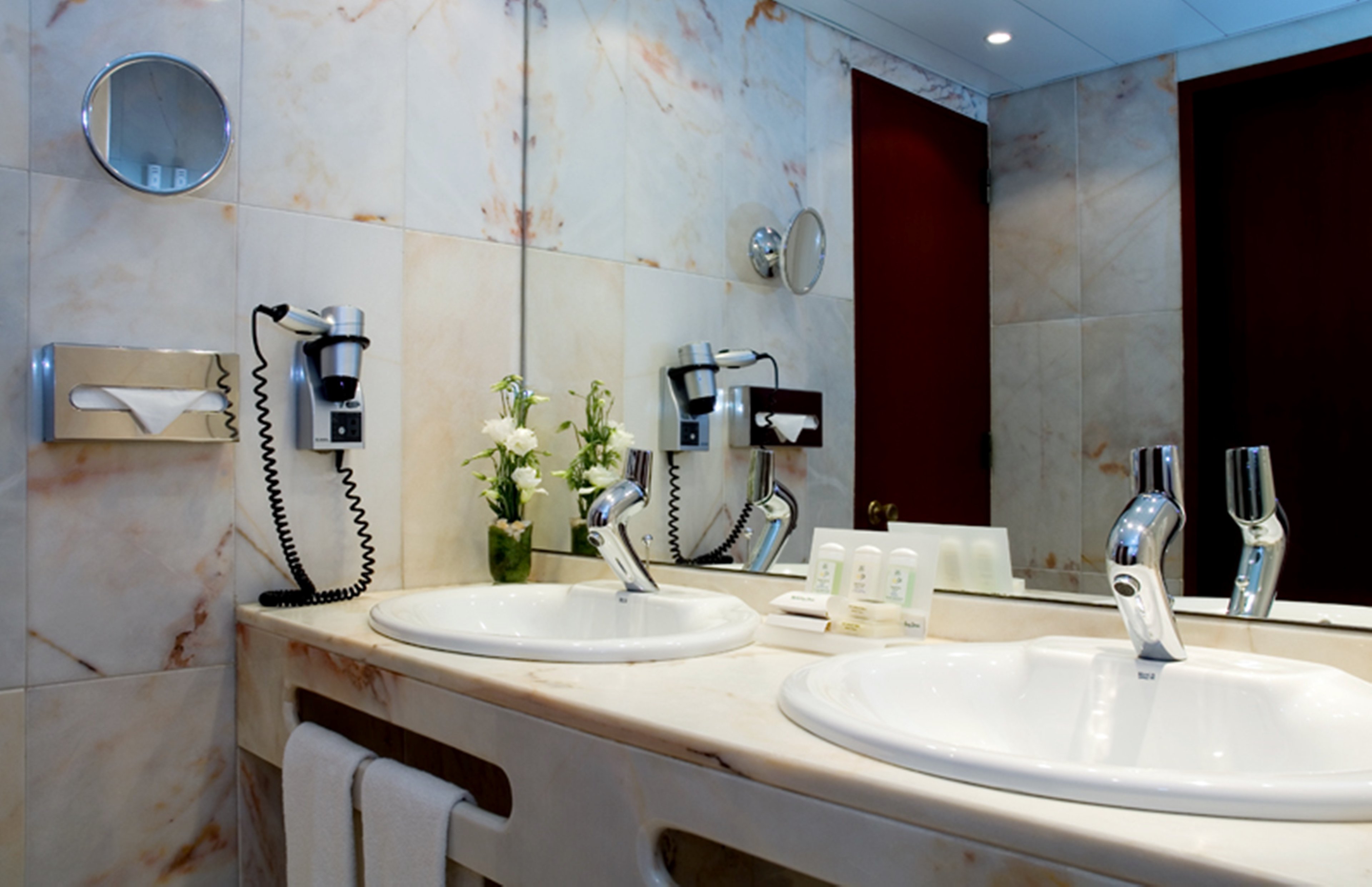 Hotel Holiday Inn Lisboa Continental 75/75
