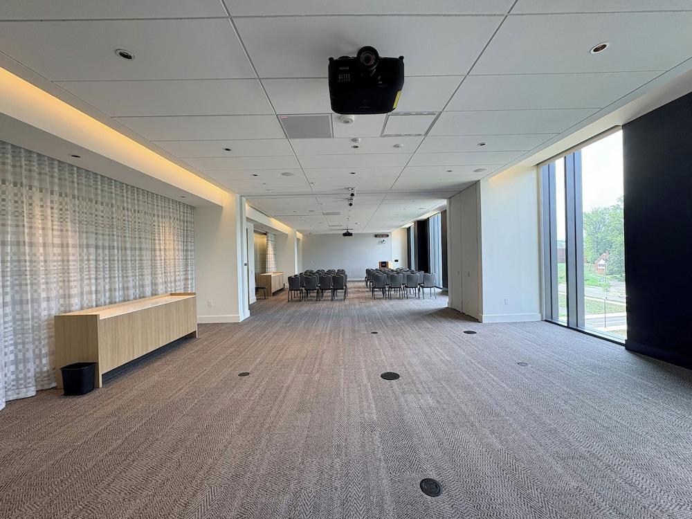 Virginia Guesthouse Hotel and Conference Center 43/50