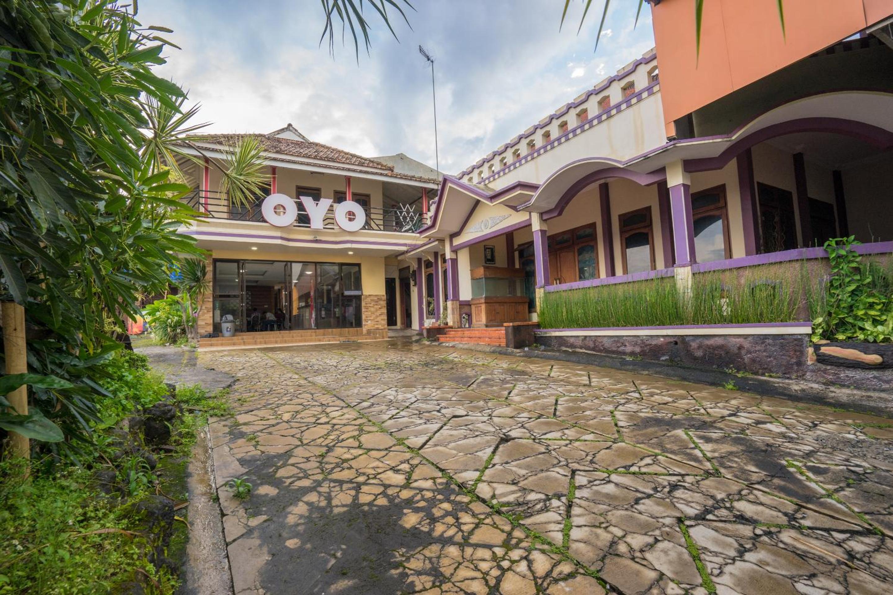 Hotel O Central Batu Near Jatim Park 3 Formerly Bunga Matahari Hotel 44/50