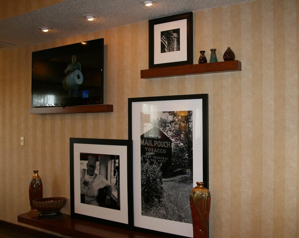 Hampton Inn Pittsburgh Area-Beaver Valley-Ctr Township 20/33