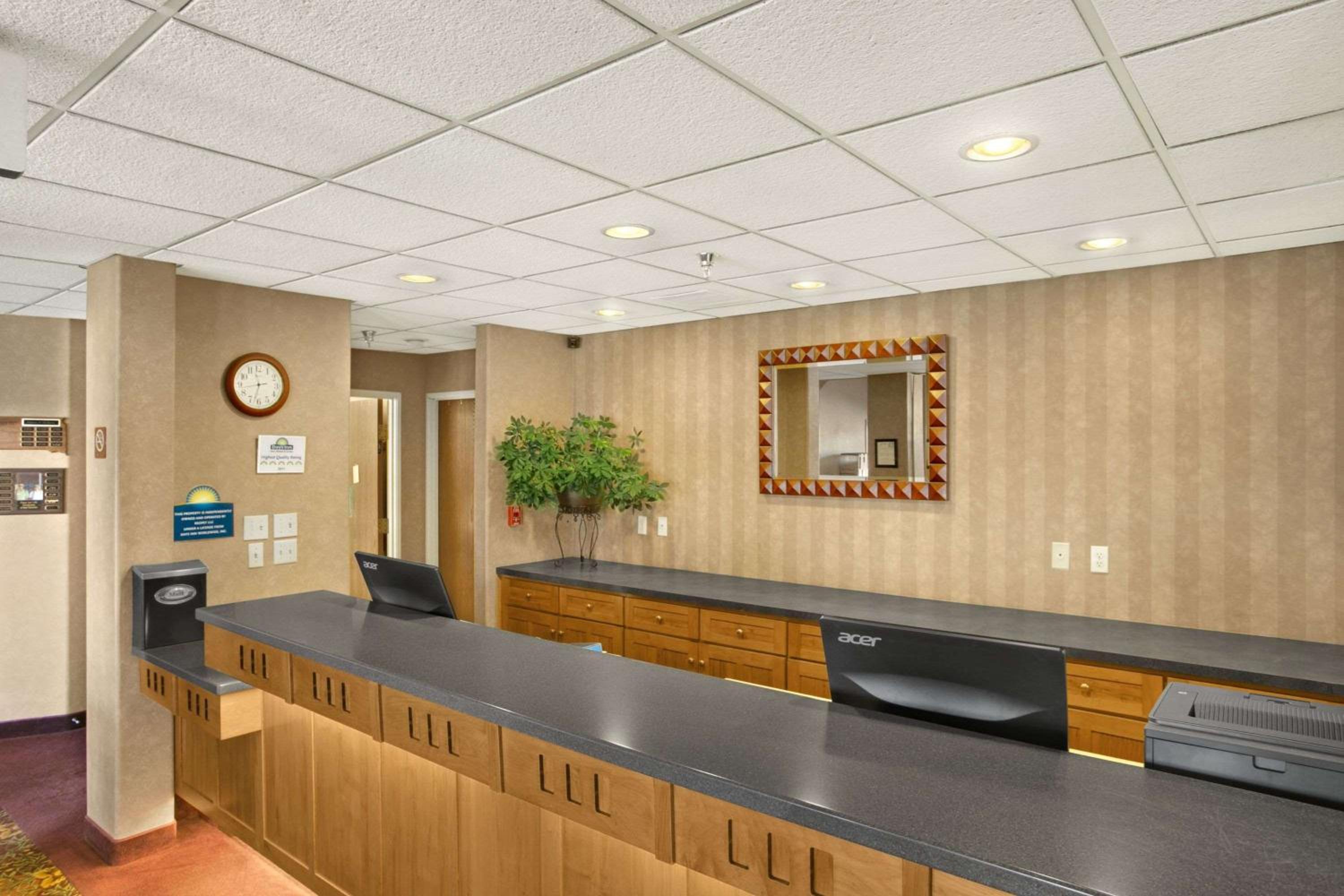 Days Inn By Wyndham Rapid City 1/39