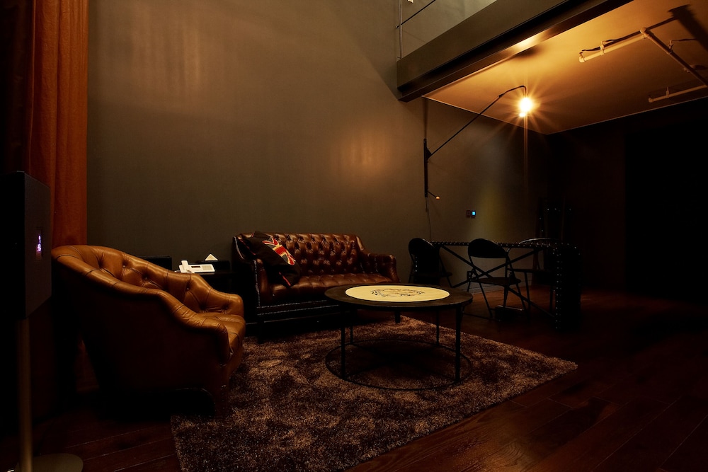 Lee Design Hotel 46/74