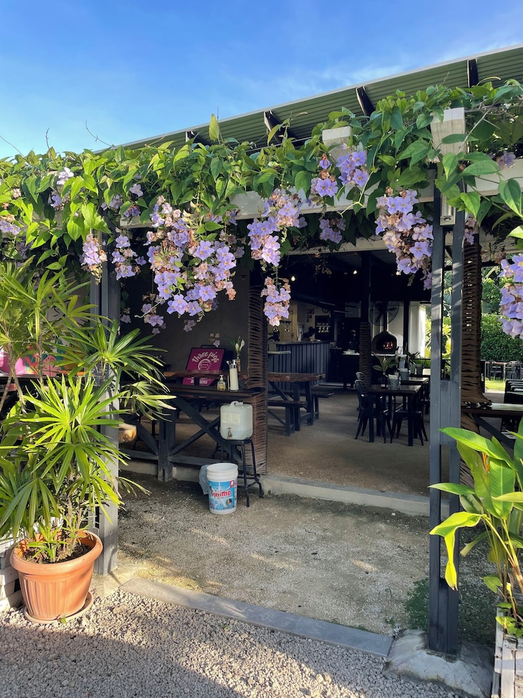 Nasama Resort 58/68