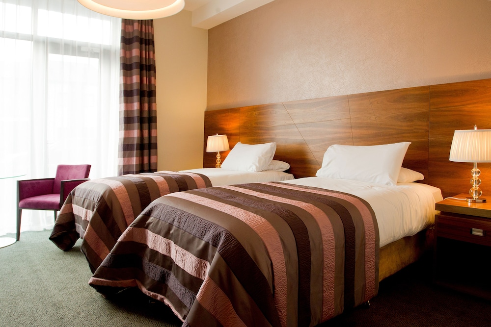 Moyvalley Hotel and Golf Resort 8/37