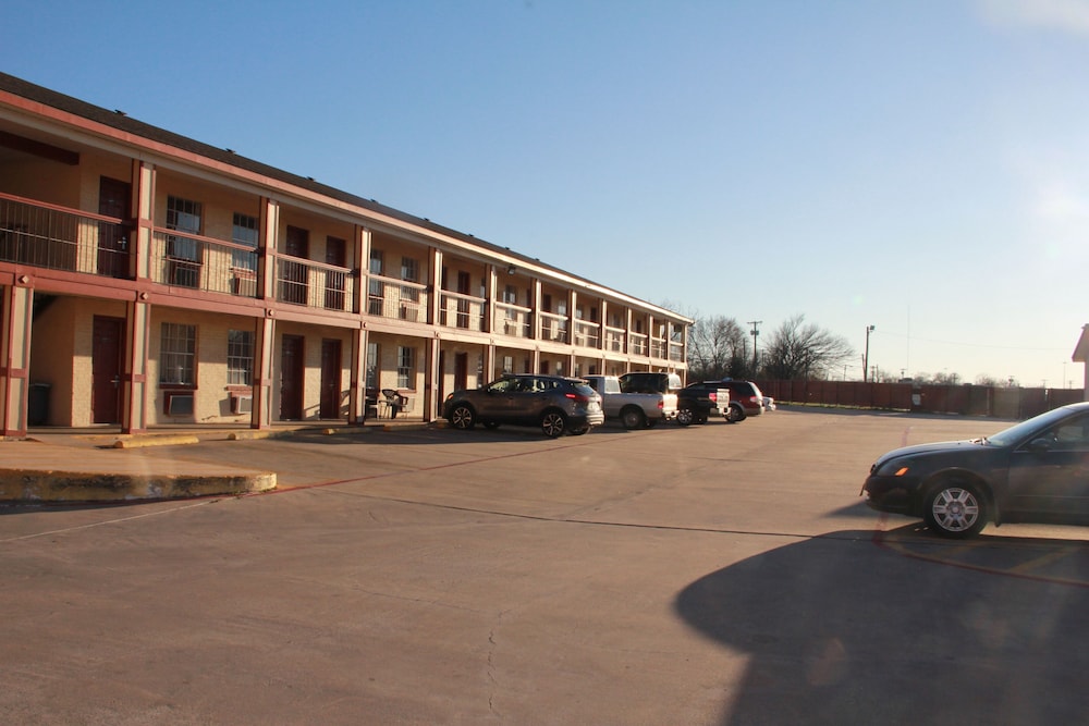 Sherman Inn 3/46