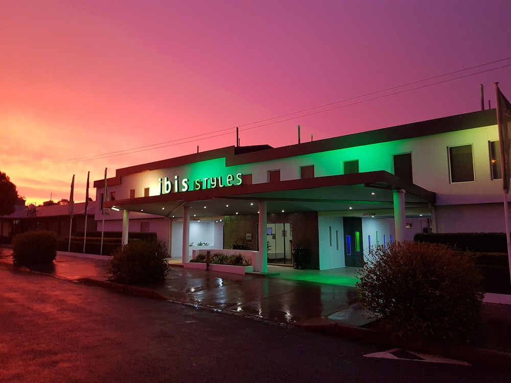 IBIS STYLES BROKEN HILL 6/48