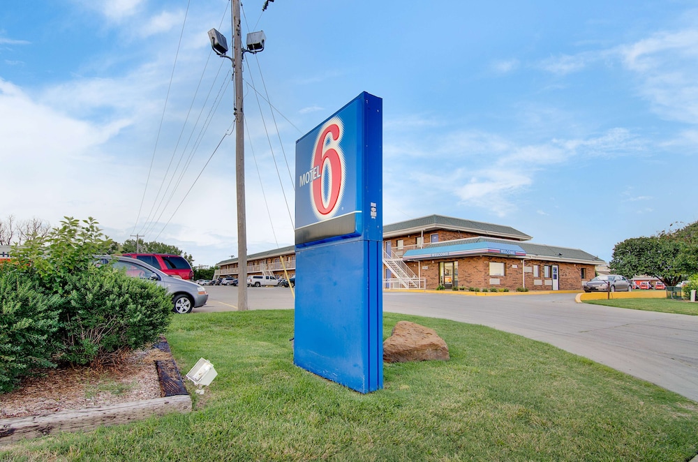 Motel6 Salina, KS 50/60