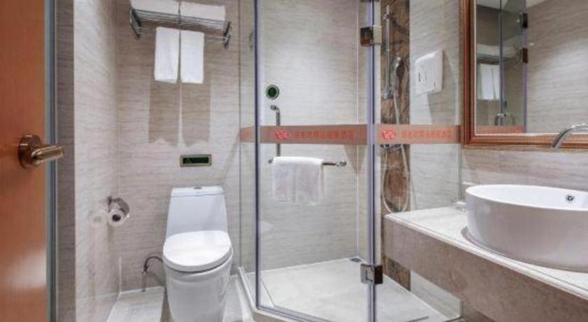 Vienna Hotel (Huizhou Qiuchang Yingbin Road) 55/57