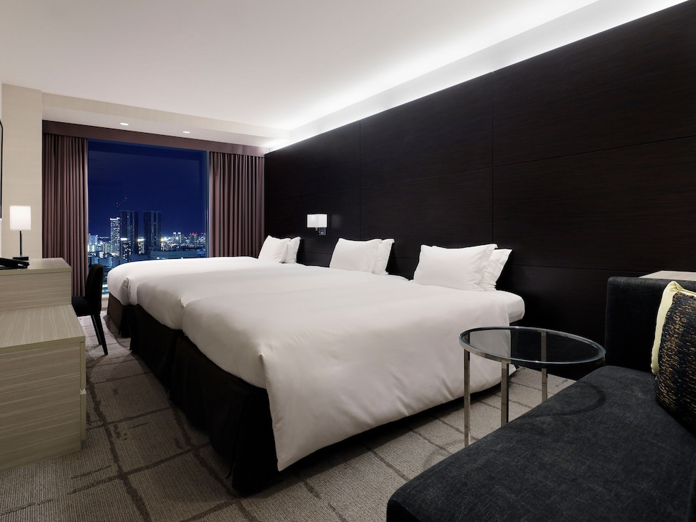 SUPERIOR, 2 BEDS, WITH EXTRA BED
