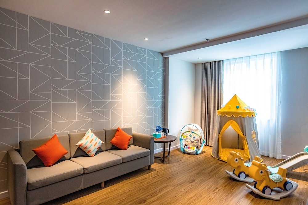Holiday Inn Express Shantou City Center by IHG 26/29