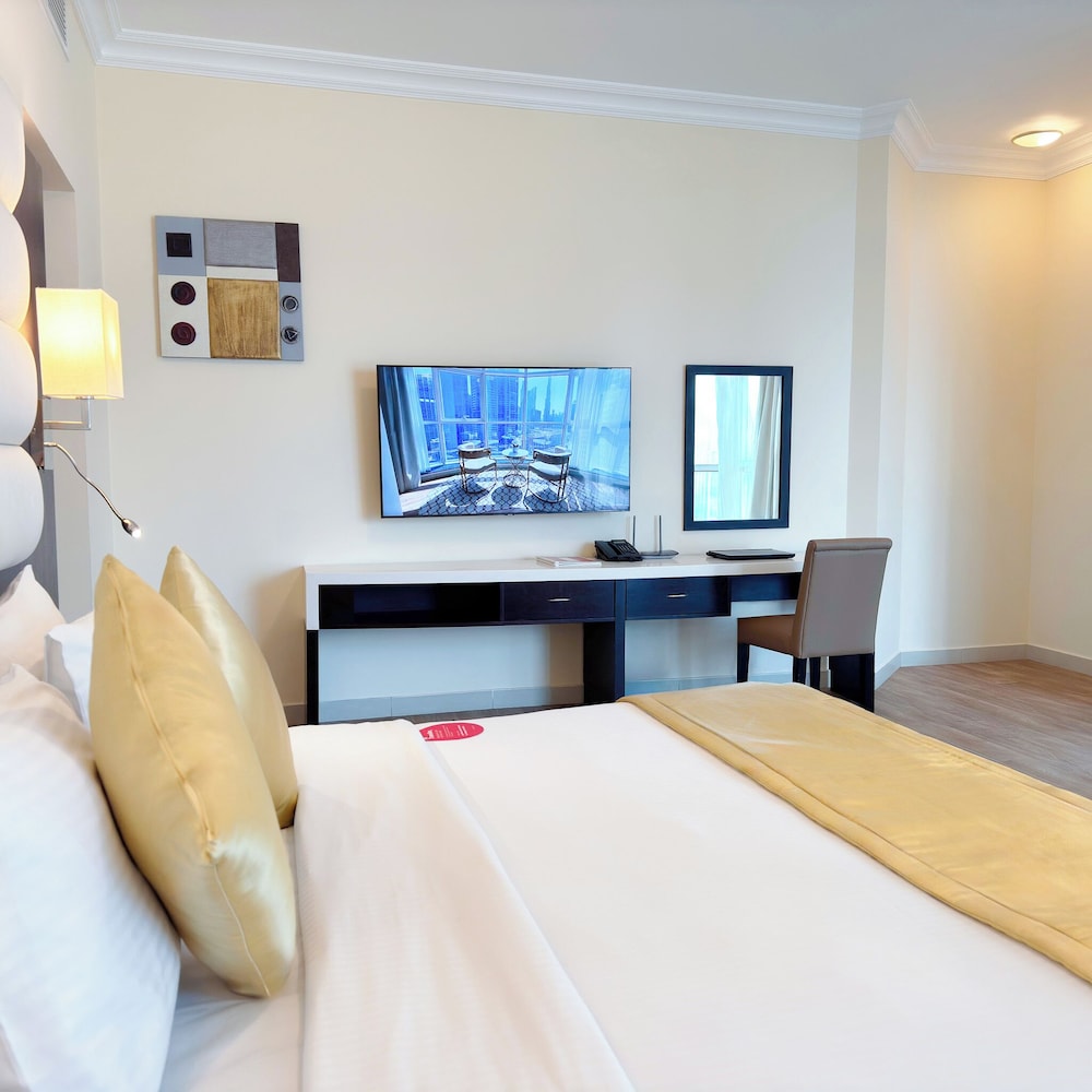 2 BEDROOMS, SUITE