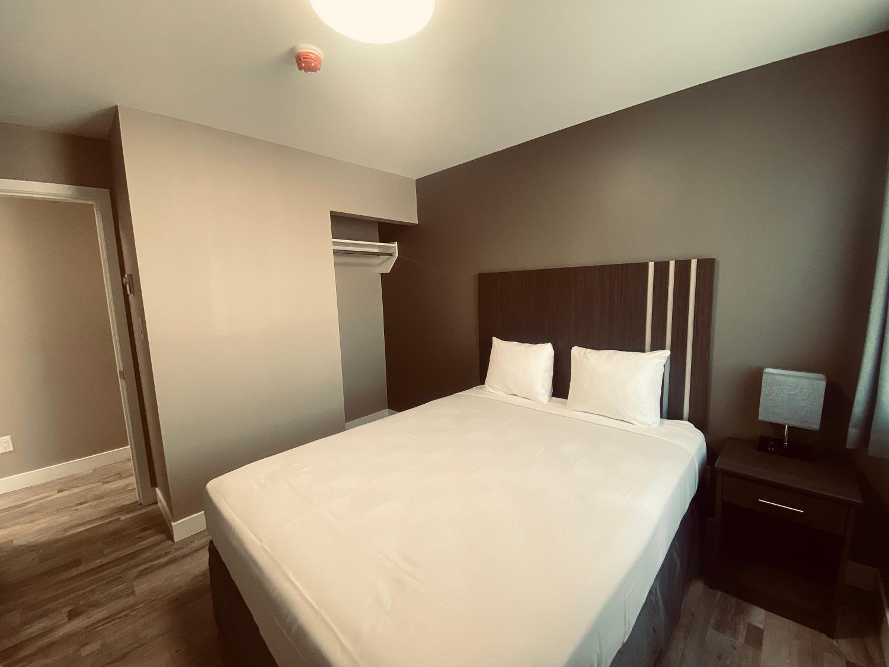 Efficiency, Superior, Suite, 2 Queen Beds