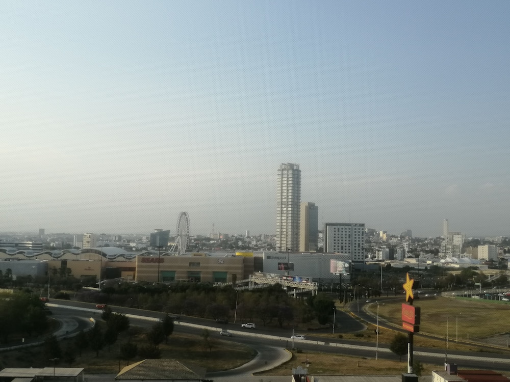 Wyndham Puebla Angelopolis 41/46
