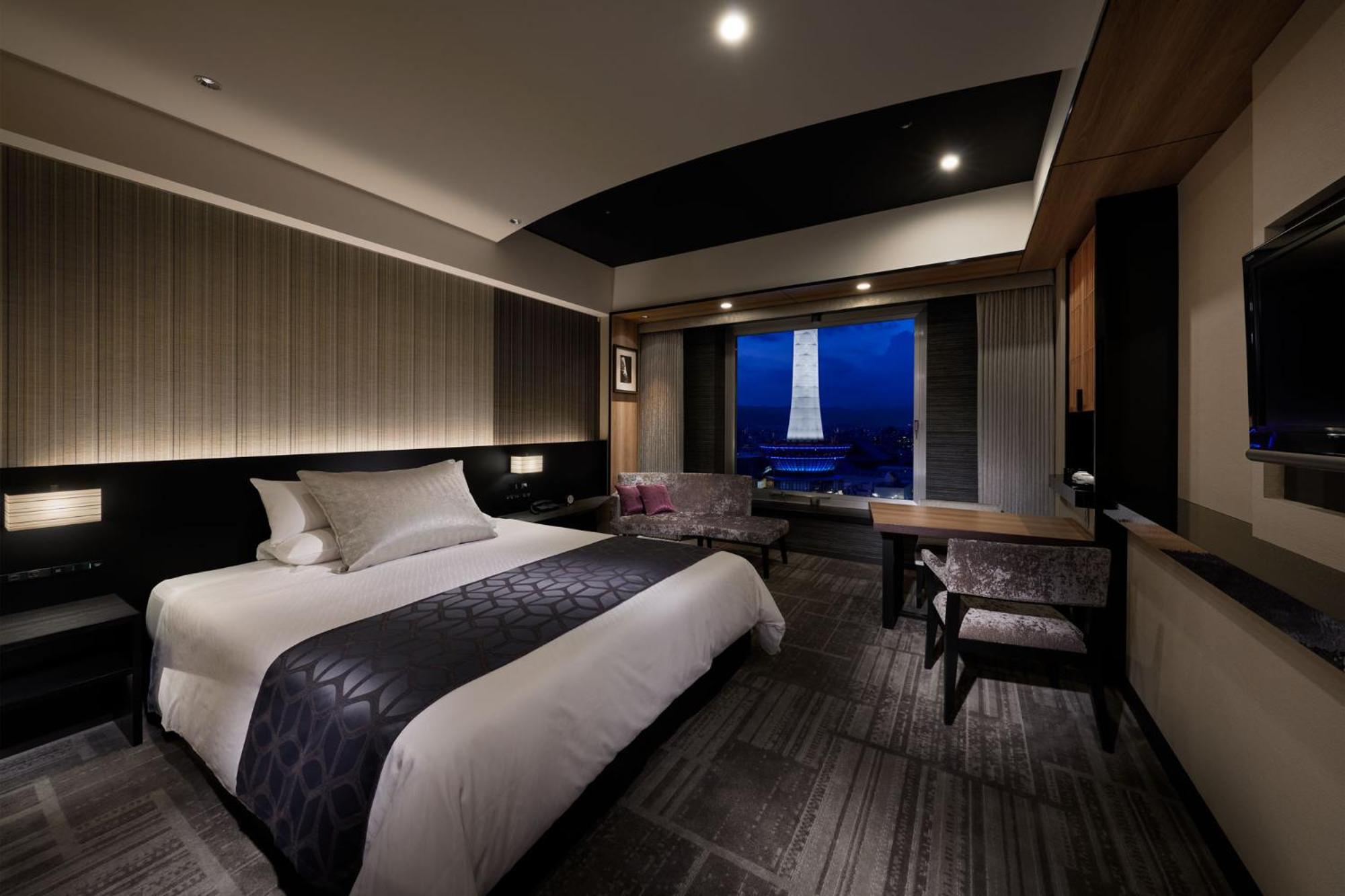 Superior, Double Bed, Tower View