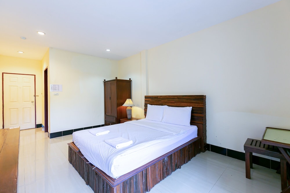 Deeden Pattaya Resort 18/65