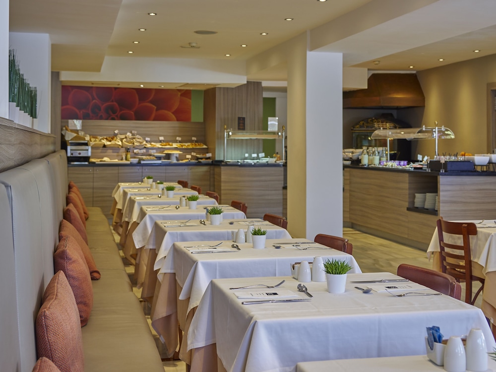 BQ Augusta Hotel 38/55