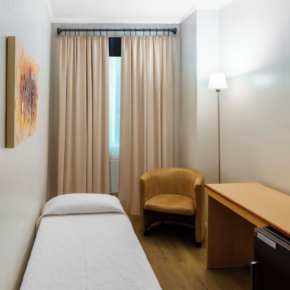 جناح سوبيريور بسريرين منفصلين مع أريكة، Hotel Augusta Boulevard 5/7