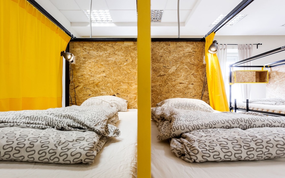 Avenue Hostel 10/50