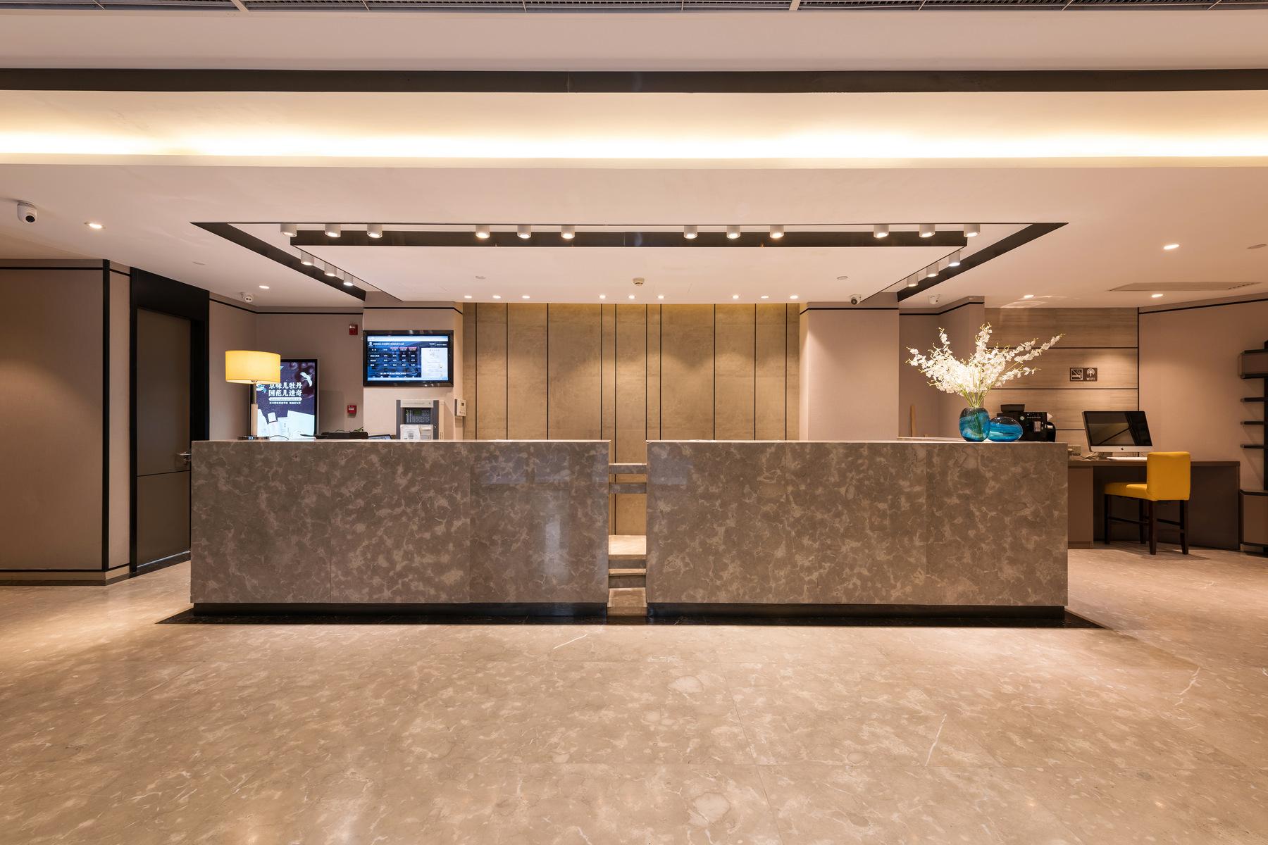 Homeinn Plus(Beijing Chaoyang High Speed Railway Station Joy City) 6/31