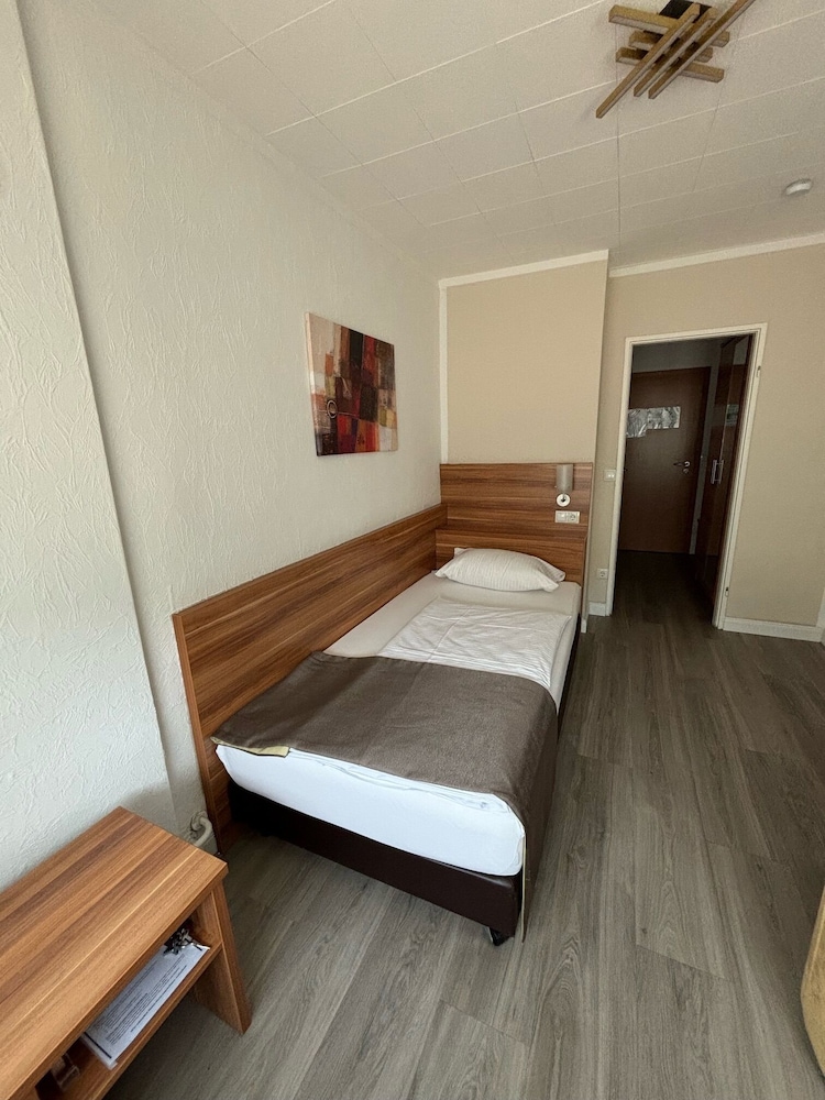 Hotel Schlangenbader Hof 7/20