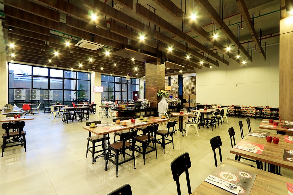 Hotel FortunaGrande Jember 34/61