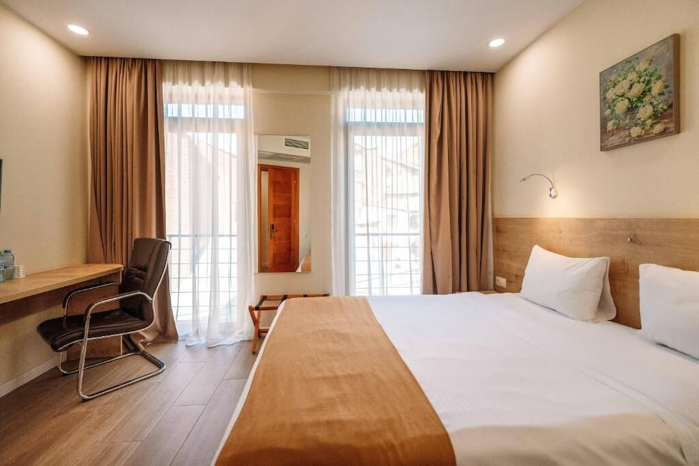 Atrium Boutique Hotel 7/50