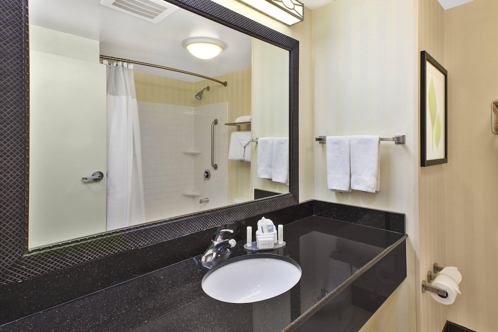 غرفة بسريرين كوين، Fairfield Inn Suites By Marriott Lexington North 4/4