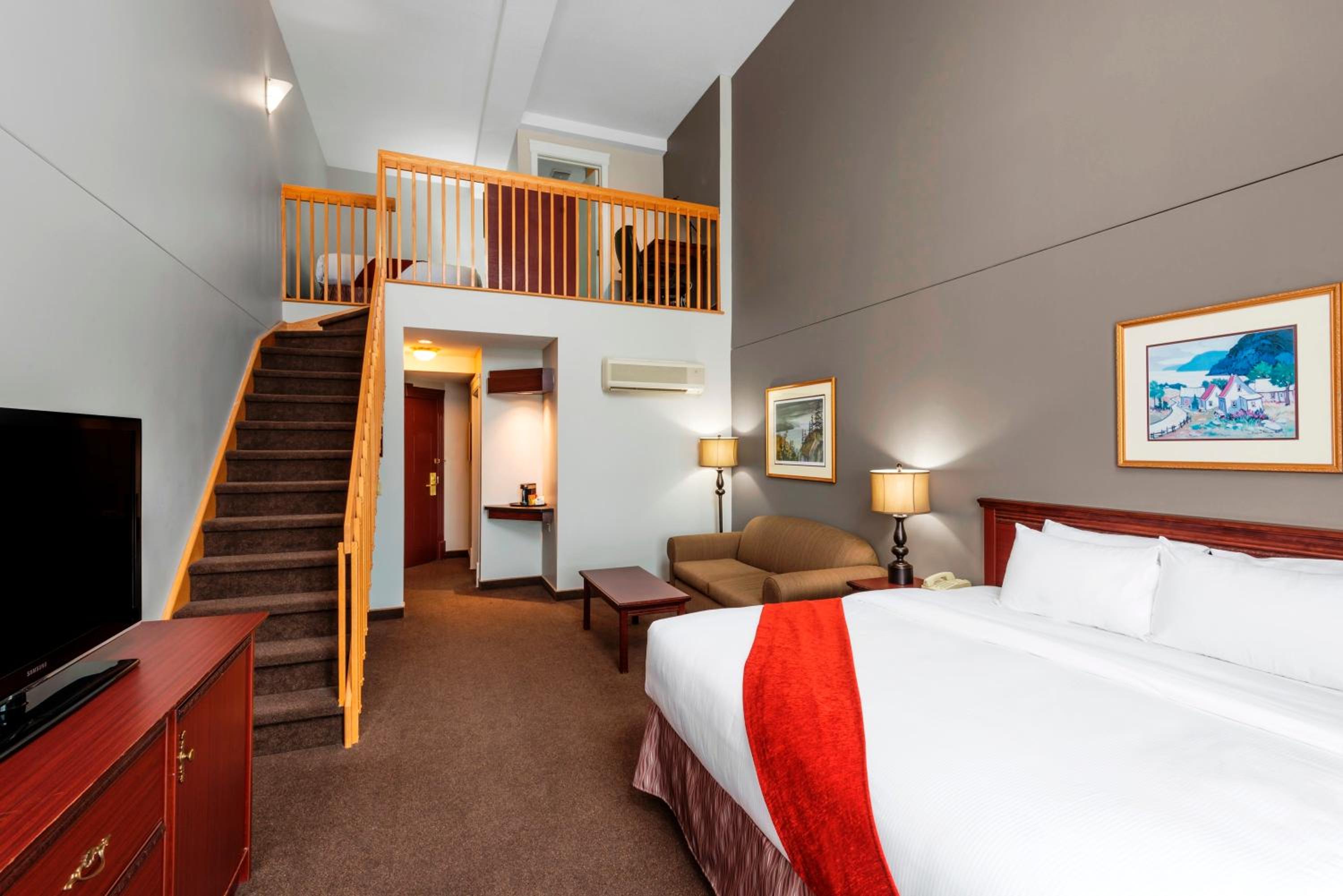 Loft, Suite, King or Queen Bed