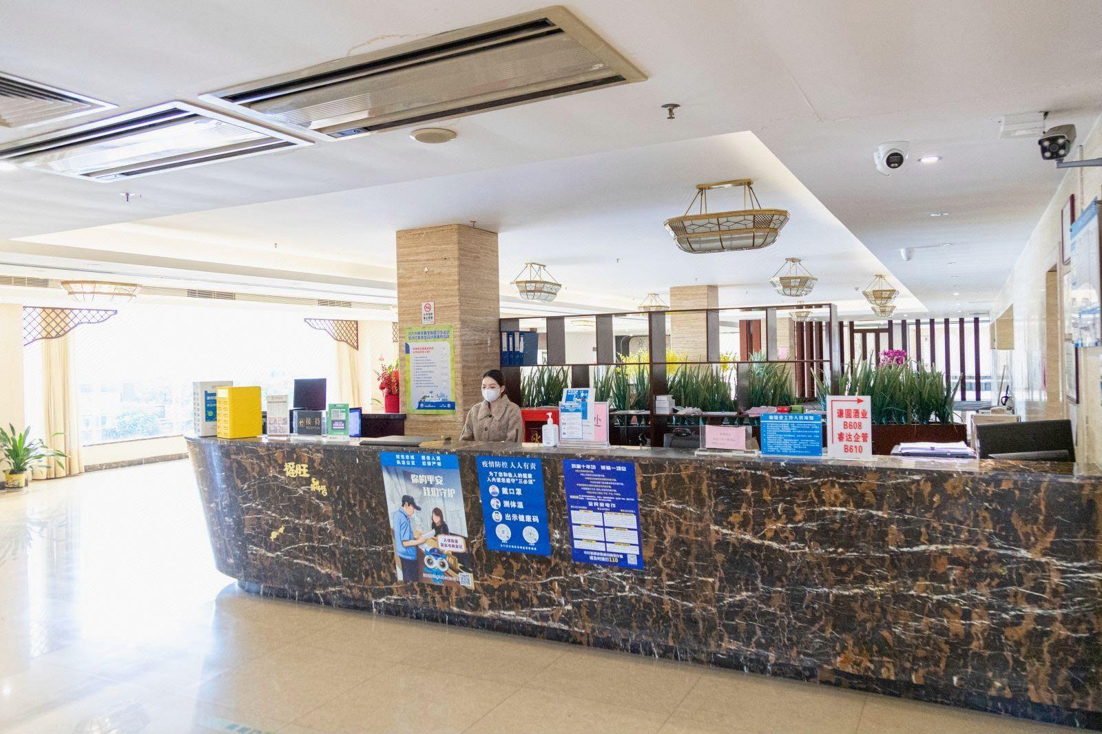 Qiaodu Hotel (Jiangmen Light Rail Station) 10/37