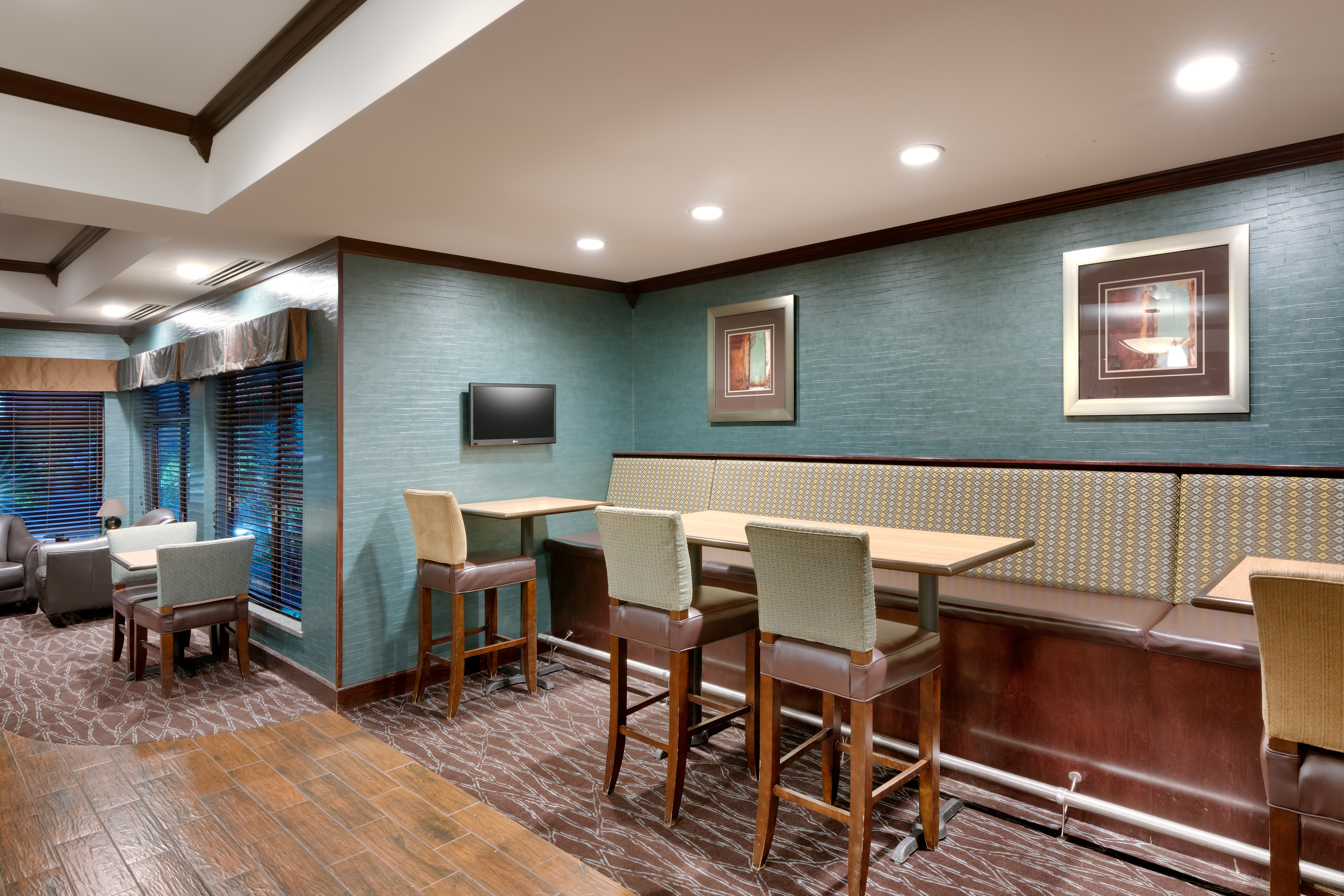 Holiday Inn Express Hotel And Suites Butte 28/46