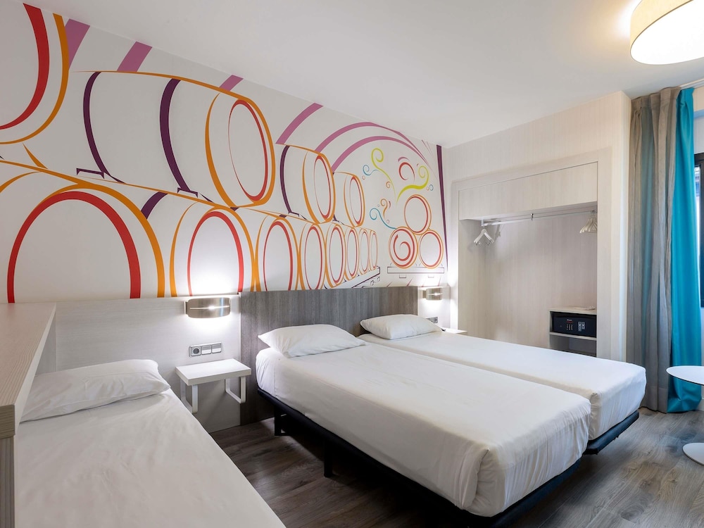 Ibis Styles Madrid Prado 16/50