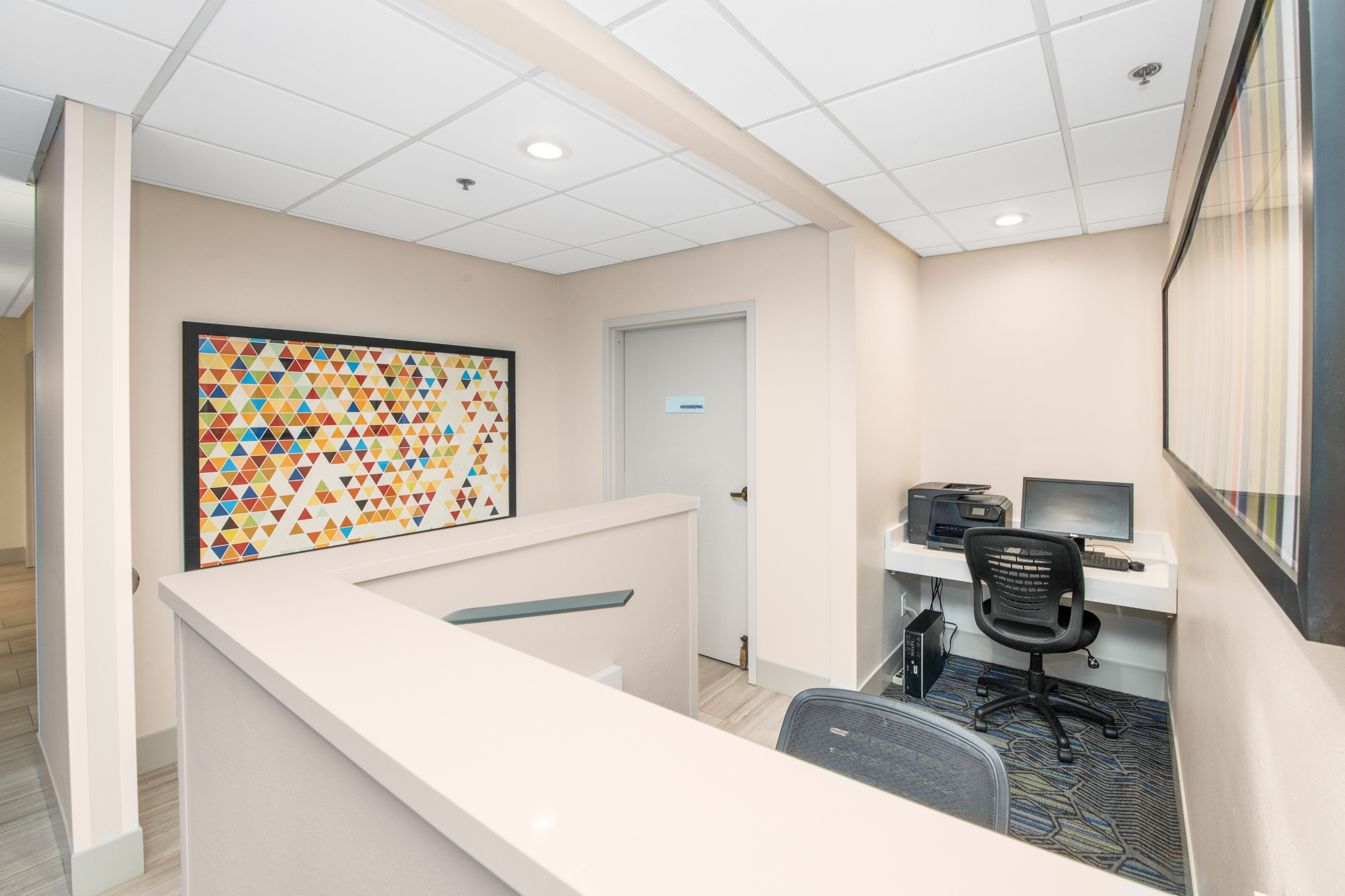 Holiday Inn Express Suites Delafield 8/36