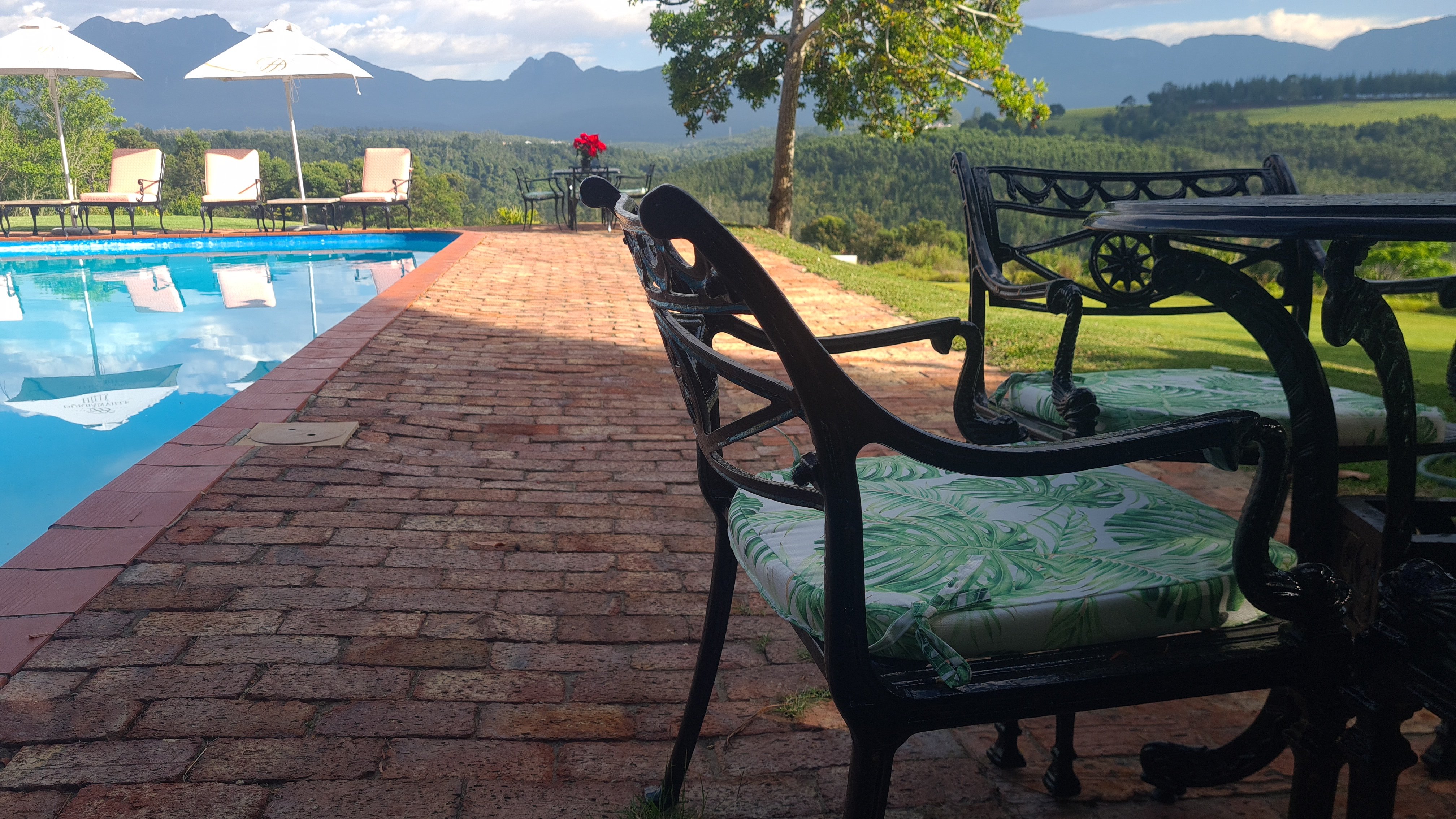 FAR HILLS COUNTRY HOTEL 39/53