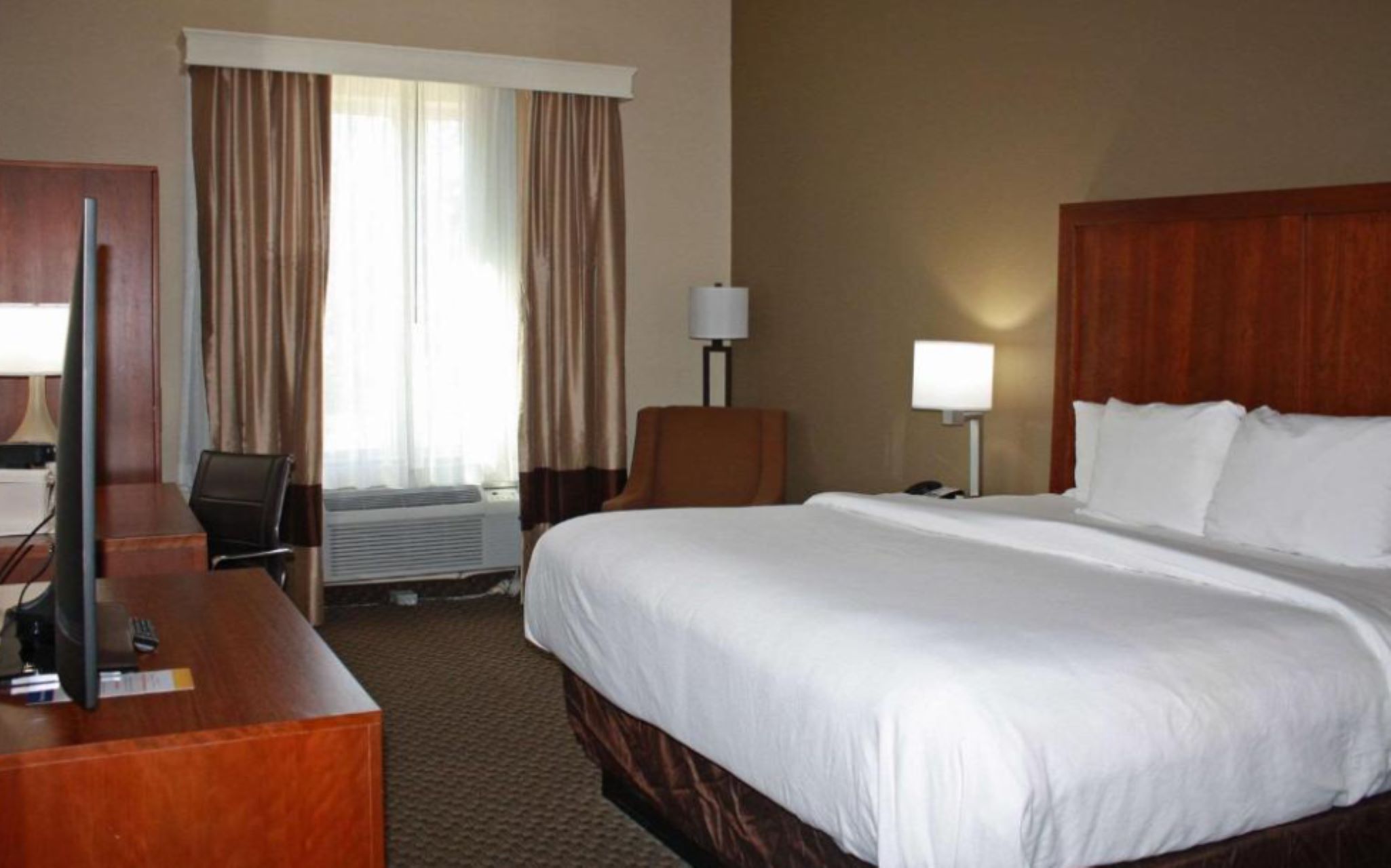 Upgrade, Efficiency, King Bed, Accessible