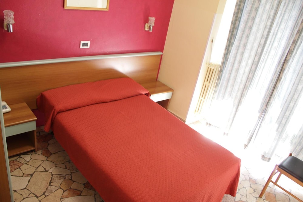 ECONOMY, DOUBLE BED