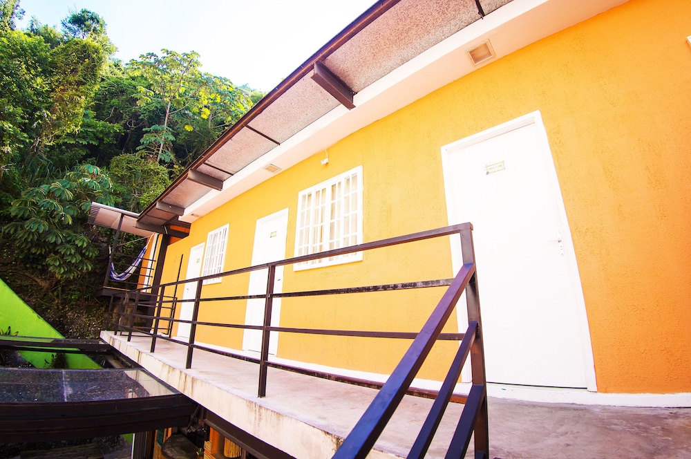 Bamboo Rio Hostel 30/50
