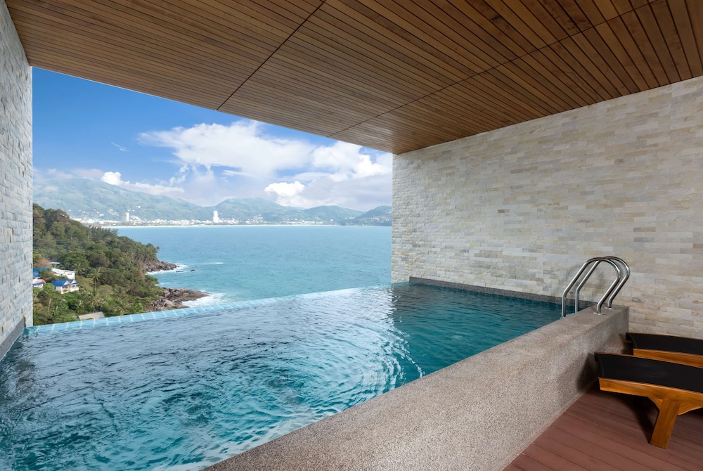 Wyndham Grand Phuket Kalim Bay 48/74