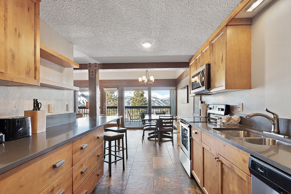 Gold Point Resort Breckenridge by Vacatia 16/50